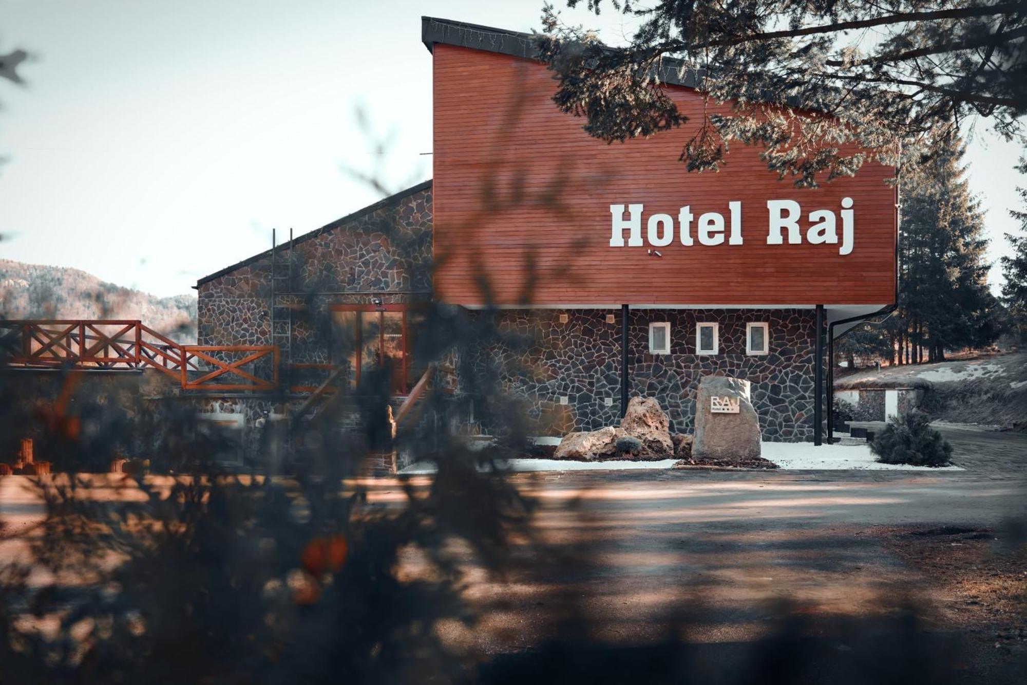Hotel Raj Dedinky Extérieur photo